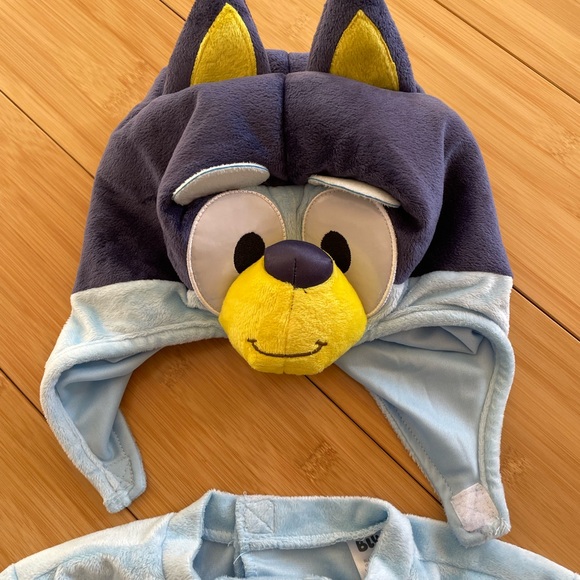 Toddler Bluey Character Costume with Hat, size 5T-6T - Picture 3 of 4